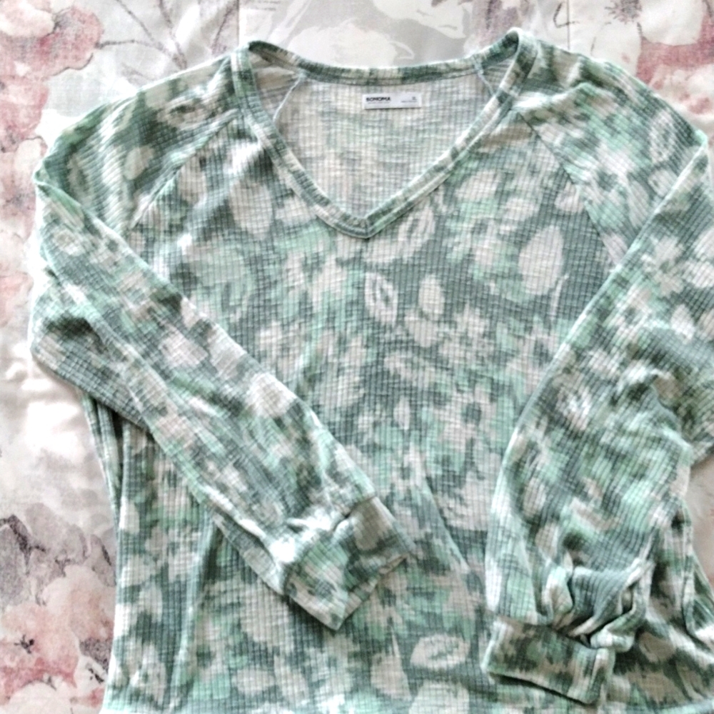 Long Sleeve Knit Shirt